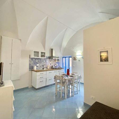 Holidaycasa Teresa - Monolocale nel cuore del cent Sperlonga Exterior foto